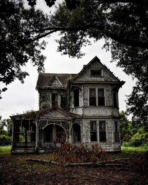 horrible mansions